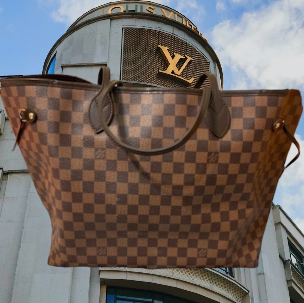 💕HP💕💯 Authentic Louis Vuitton Damier Ebene Neverfull GM💕